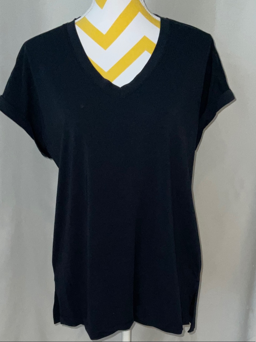 Banana Republic Black V-Neck Short Sleeve Tee